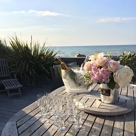 Les Pieds Dans L'eau 8 Personnes بيت للعطل