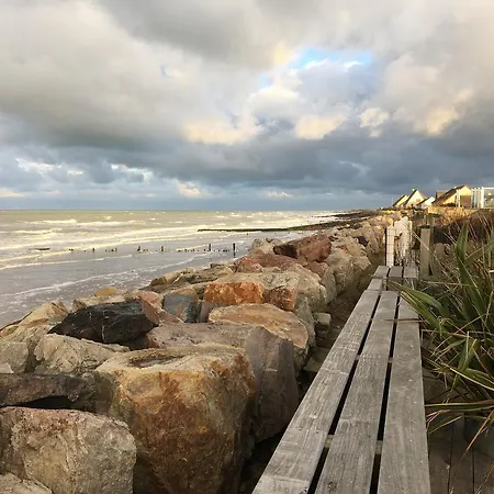 Les Pieds Dans L'eau 8 Personnes * אסנלס