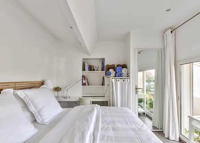 Les Pieds Dans L'eau 8 Personnes *