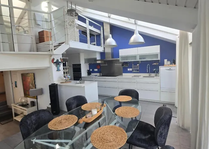 Les Pieds Dans L'eau 8 Personnes Holiday home *