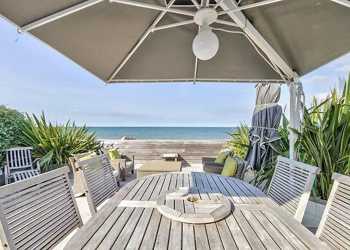 Les Pieds Dans L'eau 8 Personnes