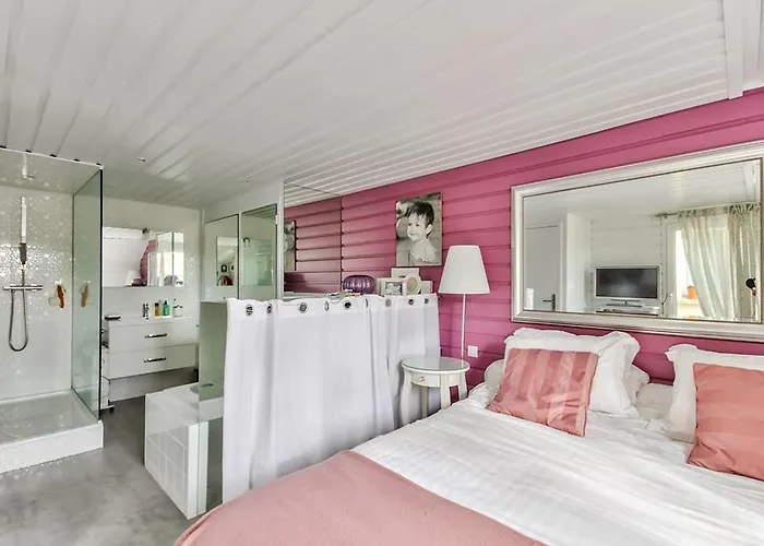 Les Pieds Dans L'eau 8 Personnes Holiday home