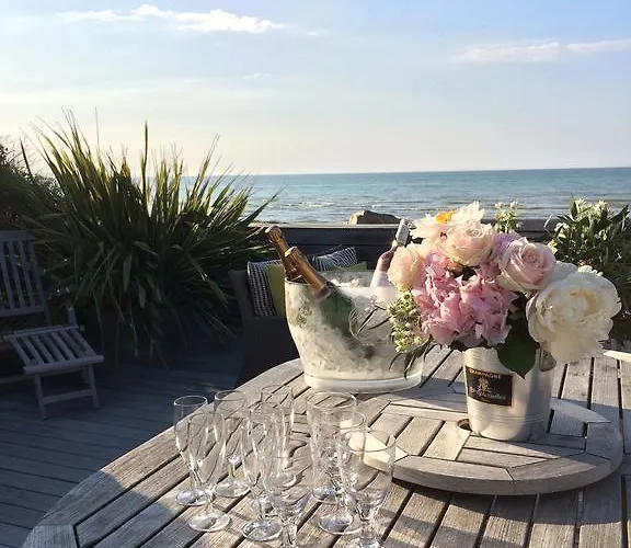 Les Pieds Dans L'eau 8 Personnes Holiday home